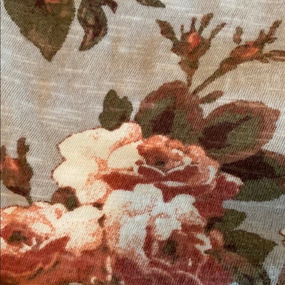 Floral top - Picture 3 of 3